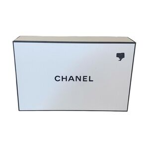 Authentic CHANEL White/Black Small Gift Box & Envelope